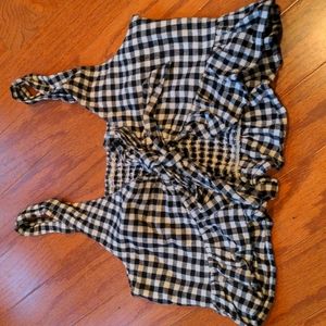 American Eagle medium tie front gingham crop top